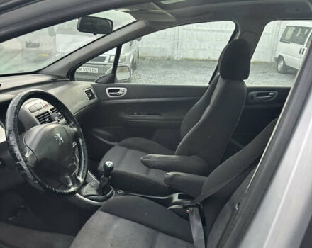 Серый Пежо 307, объемом двигателя 2 л и пробегом 351 тыс. км за 2550 $, фото 4 на Automoto.ua