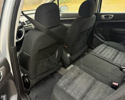 Сірий Пежо 307, об'ємом двигуна 2 л та пробігом 280 тис. км за 3500 $, фото 5 на Automoto.ua
