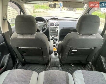 Сірий Пежо 307, об'ємом двигуна 2 л та пробігом 358 тис. км за 3300 $, фото 6 на Automoto.ua
