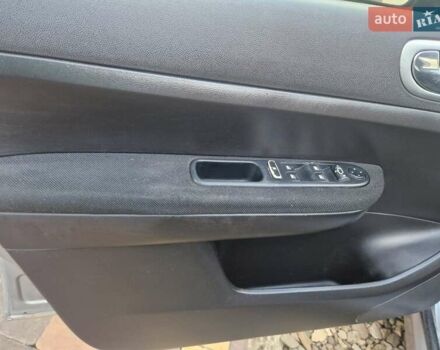 Сірий Пежо 307, об'ємом двигуна 2 л та пробігом 506 тис. км за 3900 $, фото 20 на Automoto.ua