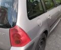 Серый Пежо 307, объемом двигателя 2 л и пробегом 375 тыс. км за 2900 $, фото 5 на Automoto.ua