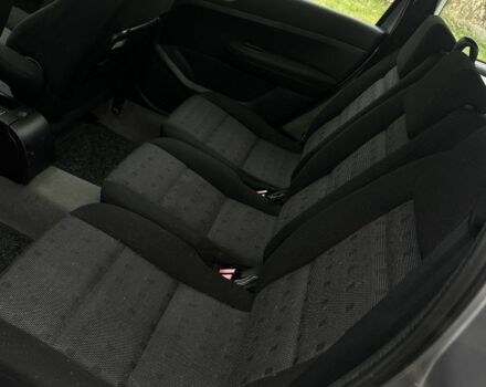 Серый Пежо 307, объемом двигателя 2 л и пробегом 179 тыс. км за 4200 $, фото 5 на Automoto.ua