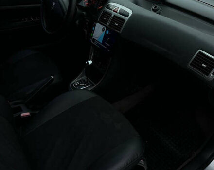 Серый Пежо 307, объемом двигателя 2 л и пробегом 249 тыс. км за 4450 $, фото 15 на Automoto.ua