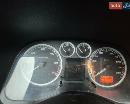 Серый Пежо 307, объемом двигателя 2 л и пробегом 241 тыс. км за 2476 $, фото 5 на Automoto.ua
