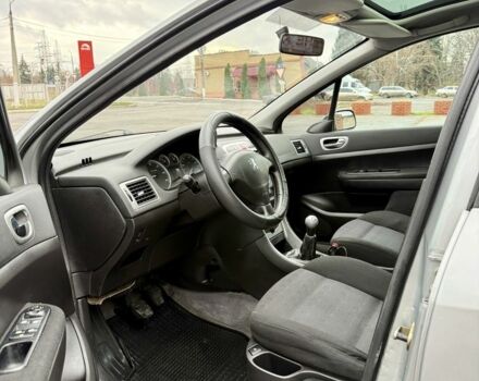 Серый Пежо 307, объемом двигателя 2 л и пробегом 400 тыс. км за 3500 $, фото 7 на Automoto.ua