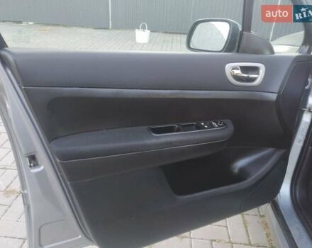 Сірий Пежо 307, об'ємом двигуна 1.59 л та пробігом 290 тис. км за 4200 $, фото 15 на Automoto.ua