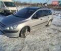 Серый Пежо 307, объемом двигателя 1.4 л и пробегом 400 тыс. км за 3200 $, фото 1 на Automoto.ua