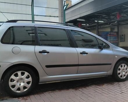 Серый Пежо 307, объемом двигателя 1.4 л и пробегом 400 тыс. км за 3500 $, фото 3 на Automoto.ua