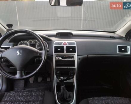 Сірий Пежо 307, об'ємом двигуна 1.59 л та пробігом 290 тис. км за 4200 $, фото 18 на Automoto.ua