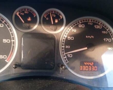 Серый Пежо 307, объемом двигателя 1.4 л и пробегом 333 тыс. км за 3100 $, фото 2 на Automoto.ua