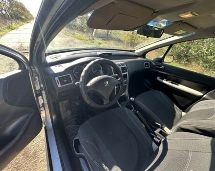 Серый Пежо 307, объемом двигателя 1.4 л и пробегом 240 тыс. км за 3500 $, фото 6 на Automoto.ua