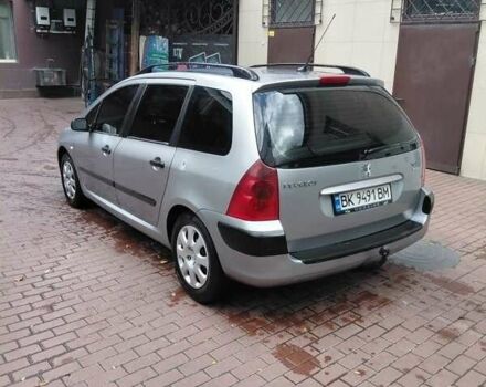 Серый Пежо 307, объемом двигателя 1.4 л и пробегом 400 тыс. км за 3500 $, фото 4 на Automoto.ua