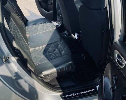 Сірий Пежо 307, об'ємом двигуна 1.36 л та пробігом 235 тис. км за 3800 $, фото 27 на Automoto.ua
