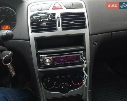 Серый Пежо 307, объемом двигателя 1.4 л и пробегом 171 тыс. км за 3400 $, фото 17 на Automoto.ua