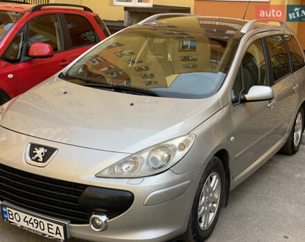 Серый Пежо 307, объемом двигателя 1.6 л и пробегом 230 тыс. км за 4000 $, фото 3 на Automoto.ua
