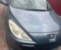 Сірий Пежо 307, об'ємом двигуна 1.59 л та пробігом 280 тис. км за 4700 $, фото 1 на Automoto.ua