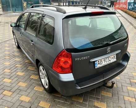 Серый Пежо 307, объемом двигателя 1.36 л и пробегом 320 тыс. км за 4100 $, фото 3 на Automoto.ua