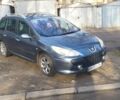Серый Пежо 307, объемом двигателя 1.56 л и пробегом 327 тыс. км за 3800 $, фото 1 на Automoto.ua
