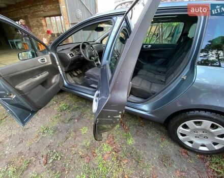Сірий Пежо 307, об'ємом двигуна 1.6 л та пробігом 321 тис. км за 4200 $, фото 1 на Automoto.ua