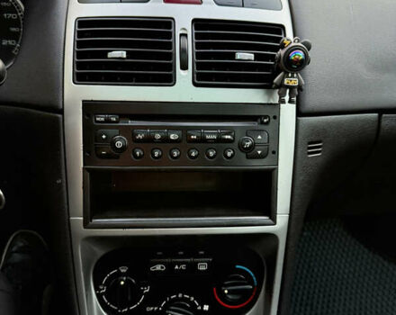 Серый Пежо 307, объемом двигателя 1.59 л и пробегом 227 тыс. км за 3650 $, фото 22 на Automoto.ua