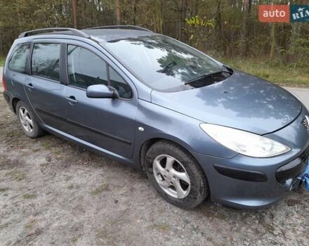 Сірий Пежо 307, об'ємом двигуна 1.36 л та пробігом 170 тис. км за 4200 $, фото 3 на Automoto.ua