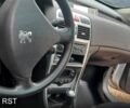 Серый Пежо 307, объемом двигателя 1.6 л и пробегом 205 тыс. км за 2100 $, фото 5 на Automoto.ua