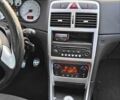 Серый Пежо 307, объемом двигателя 2 л и пробегом 290 тыс. км за 4700 $, фото 3 на Automoto.ua