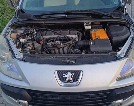 Серый Пежо 307, объемом двигателя 2 л и пробегом 340 тыс. км за 3700 $, фото 9 на Automoto.ua