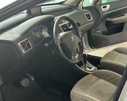 Серый Пежо 307, объемом двигателя 2 л и пробегом 265 тыс. км за 5000 $, фото 10 на Automoto.ua