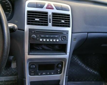 Сірий Пежо 307, об'ємом двигуна 2.01 л та пробігом 229 тис. км за 4900 $, фото 8 на Automoto.ua