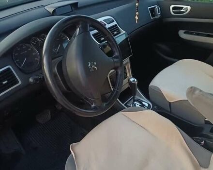 Серый Пежо 307, объемом двигателя 2 л и пробегом 340 тыс. км за 3700 $, фото 13 на Automoto.ua