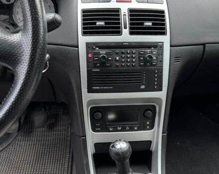 Пежо 307 2006 в Киеве на Automoto.ua Серый Пежо 307, объемом двигателя 2 л и пробегом 303 тыс. км за 4600 $, фото 5 на Automoto.ua