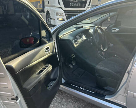 Сірий Пежо 307, об'ємом двигуна 1.6 л та пробігом 358 тис. км за 4620 $, фото 18 на Automoto.ua
