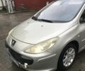 Сірий Пежо 307, об'ємом двигуна 1.59 л та пробігом 221 тис. км за 5500 $, фото 2 на Automoto.ua