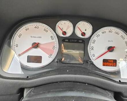Серый Пежо 307, объемом двигателя 2 л и пробегом 290 тыс. км за 4700 $, фото 12 на Automoto.ua