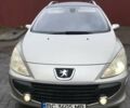 Сірий Пежо 307, об'ємом двигуна 1.59 л та пробігом 221 тис. км за 5500 $, фото 1 на Automoto.ua