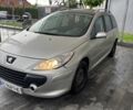 Серый Пежо 307, объемом двигателя 1.6 л и пробегом 286 тыс. км за 2500 $, фото 1 на Automoto.ua