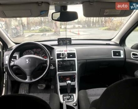 Сірий Пежо 307, об'ємом двигуна 1.59 л та пробігом 221 тис. км за 5500 $, фото 8 на Automoto.ua