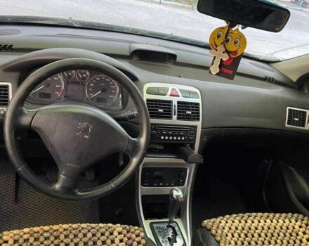 Серый Пежо 307, объемом двигателя 2 л и пробегом 300 тыс. км за 2400 $, фото 3 на Automoto.ua