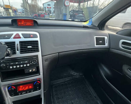 Серый Пежо 307, объемом двигателя 1.6 л и пробегом 242 тыс. км за 4800 $, фото 7 на Automoto.ua