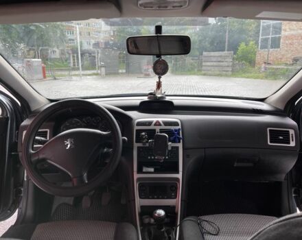 Сірий Пежо 307, об'ємом двигуна 1.6 л та пробігом 301 тис. км за 3600 $, фото 8 на Automoto.ua
