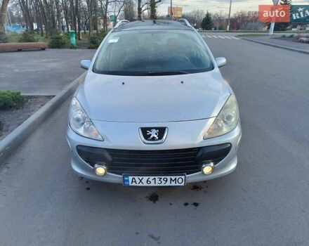 Сірий Пежо 307, об'ємом двигуна 1.59 л та пробігом 284 тис. км за 4300 $, фото 6 на Automoto.ua
