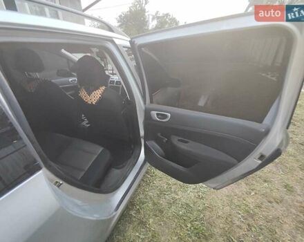 Сірий Пежо 307, об'ємом двигуна 1.59 л та пробігом 184 тис. км за 4600 $, фото 8 на Automoto.ua