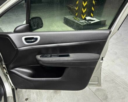 Серый Пежо 307, объемом двигателя 1.6 л и пробегом 282 тыс. км за 5400 $, фото 13 на Automoto.ua