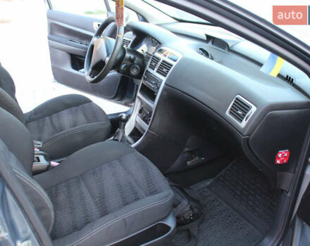 Серый Пежо 307, объемом двигателя 1.6 л и пробегом 351 тыс. км за 3999 $, фото 12 на Automoto.ua