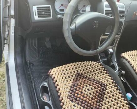 Сірий Пежо 307, об'ємом двигуна 1.59 л та пробігом 184 тис. км за 4600 $, фото 3 на Automoto.ua