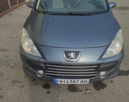 Серый Пежо 307, объемом двигателя 1.6 л и пробегом 290 тыс. км за 4600 $, фото 3 на Automoto.ua