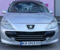 Серый Пежо 307, объемом двигателя 1.6 л и пробегом 280 тыс. км за 3750 $, фото 1 на Automoto.ua