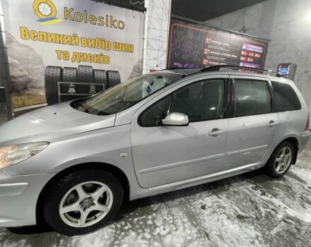 Серый Пежо 307, объемом двигателя 1.6 л и пробегом 306 тыс. км за 2849 $, фото 1 на Automoto.ua