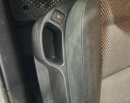 Серый Пежо 307, объемом двигателя 1.6 л и пробегом 306 тыс. км за 2849 $, фото 6 на Automoto.ua